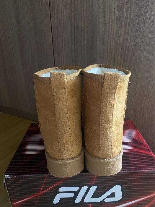 Cizme imblanite, tip ugg