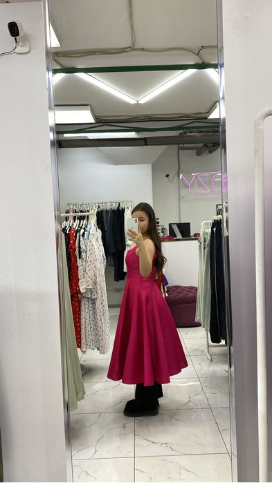 Абсолютно новое платье 42-44 размер