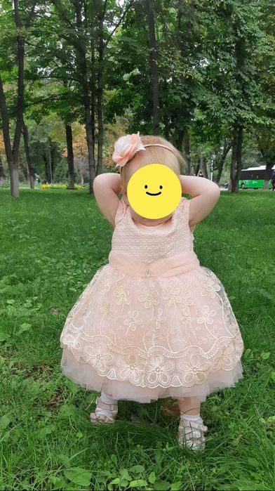 Нарядное платье для девочки