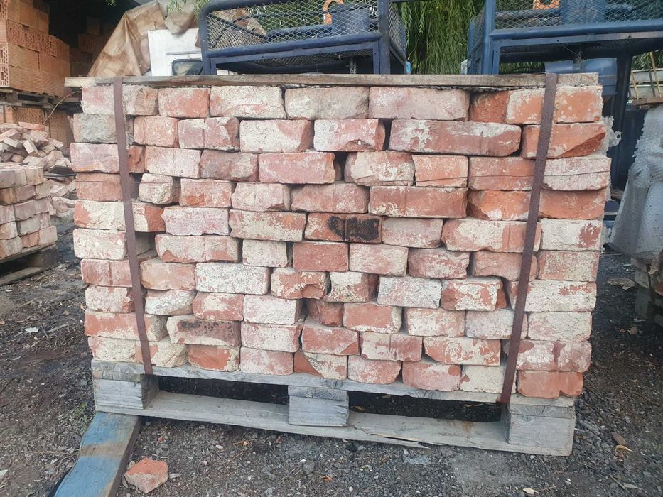 Caramida jumatati din recuperari 15x14x7 cm la 0.5 lei lichidare stoc