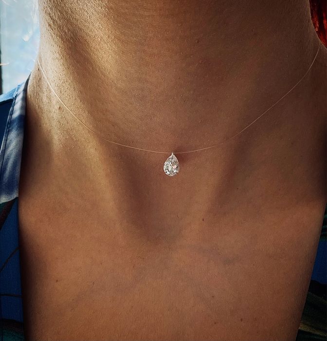 Нежно Колие на Прозрачна Корда с Кристал Swarovski Перфектният Подарък