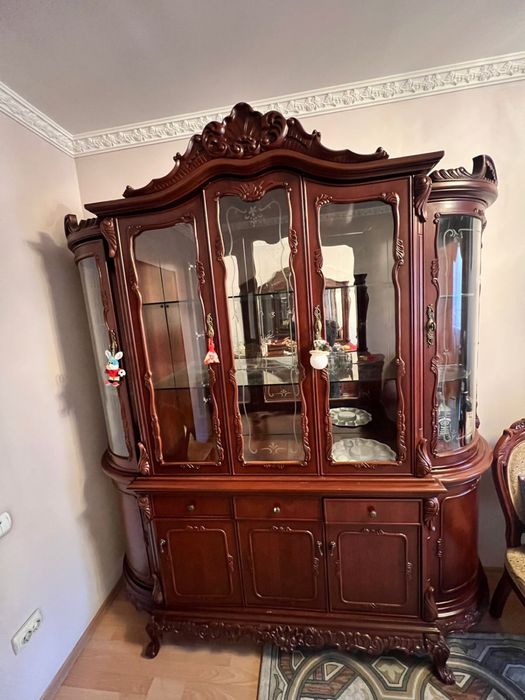 Шкаф для посуды (Сервант)