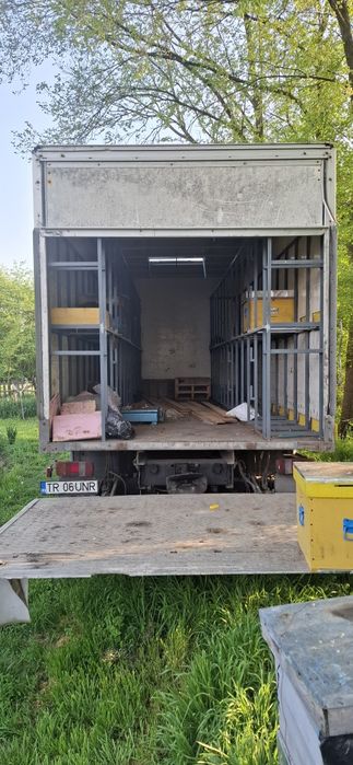 Vând Mercedes atego  apicol neomologat