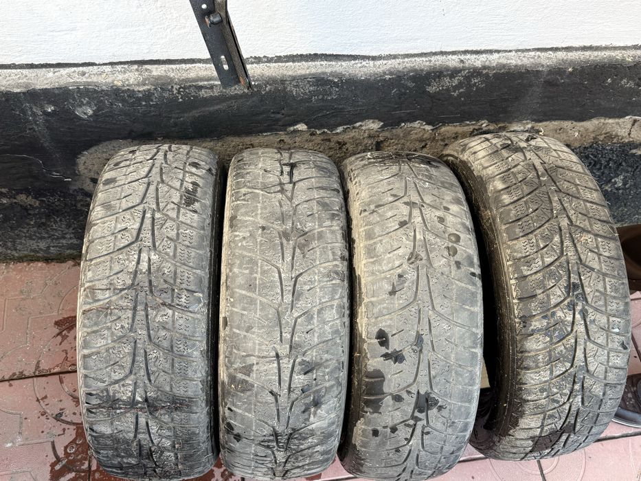 Продам комплект резины