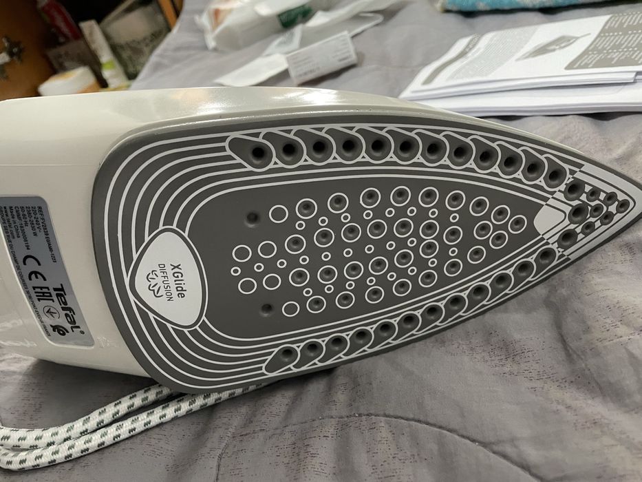 Продаю утюг tefal новый