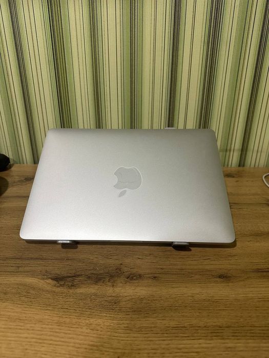MacBook Pro M2 2022 — Komplekt + Holat zo‘r
