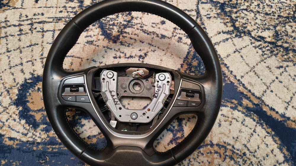 Volan comenzi Hyundai i20 2015-2019