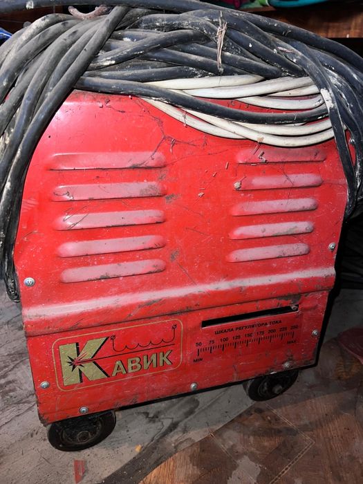 Сварочный трансформатор "Кавик ТДМ-252У2 220/380В" с кабелями