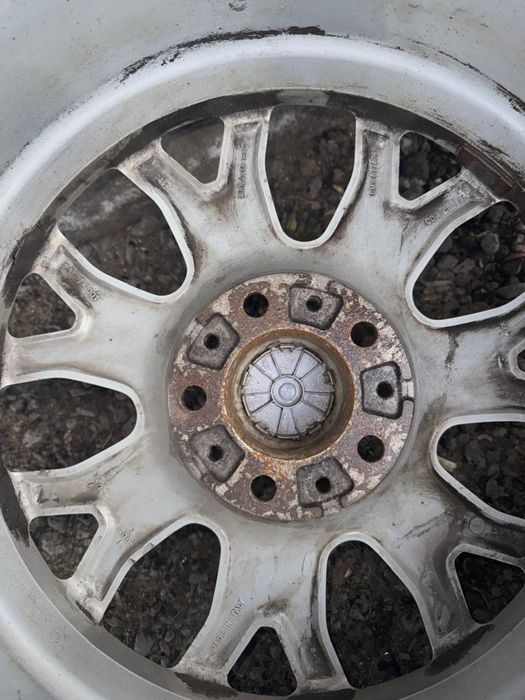 Продам диски с шиной на Бмв