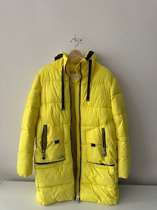 Куртка теплая желтая