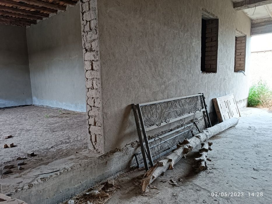 Ҳовли қурилиши тугалланмаган