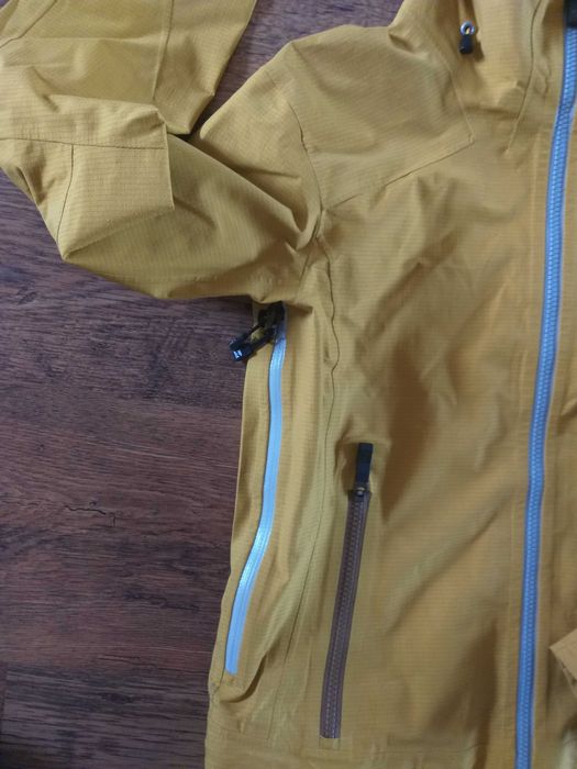 MOUNTAIN FORCE women's jacket waterproof-туризъм якемембрана КАТО НОВО