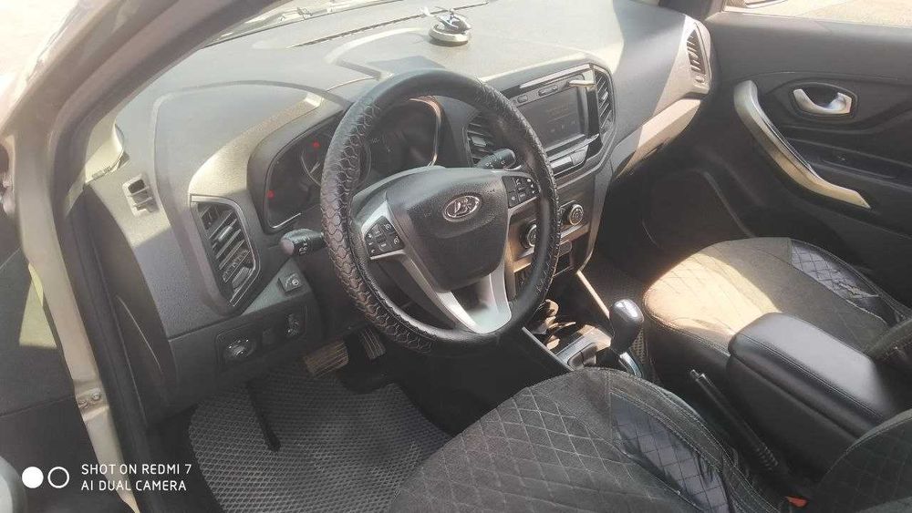 Продаётся или Аренда с выкупом Lada XRay 2018 года 1.8 автомат коробка