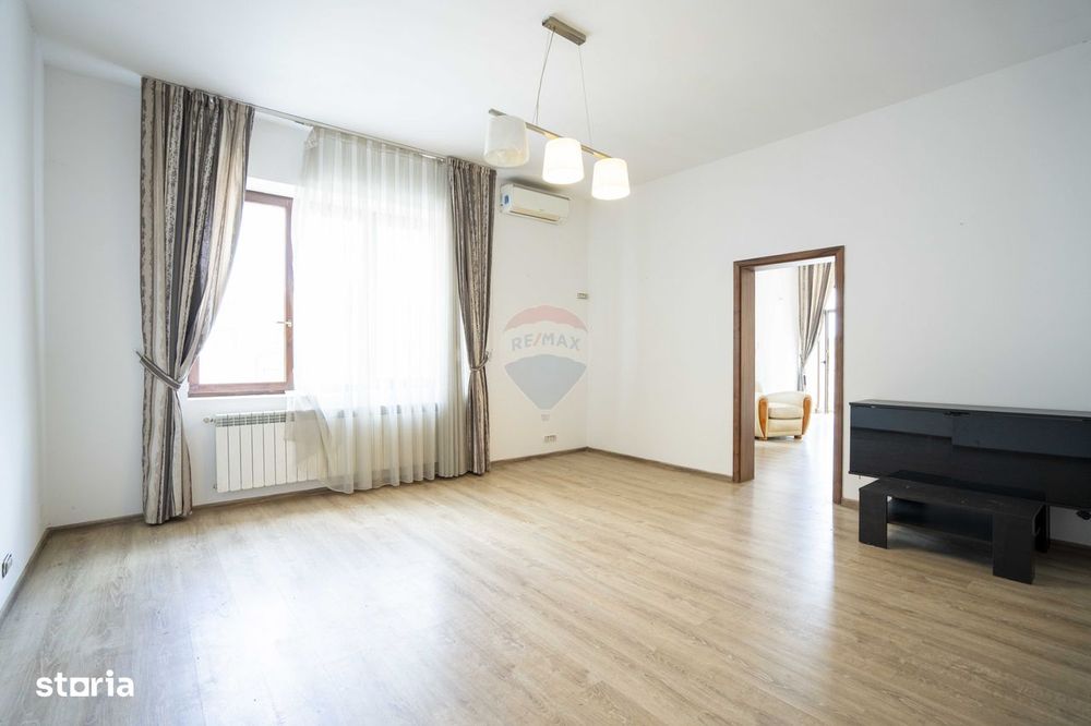 Apartament cu 2 camere de vânzare central pe str. Evreilor Deportați