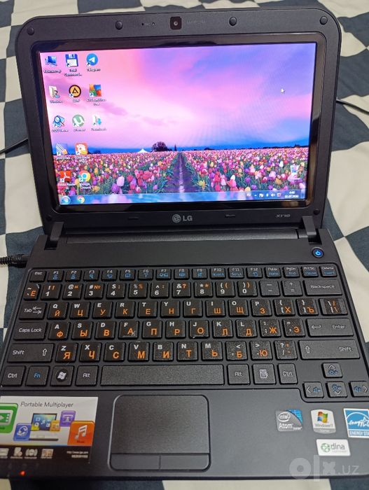 Netbook LG глянцевый