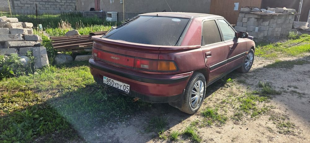 Мазда 323 продам обьем 1.8
