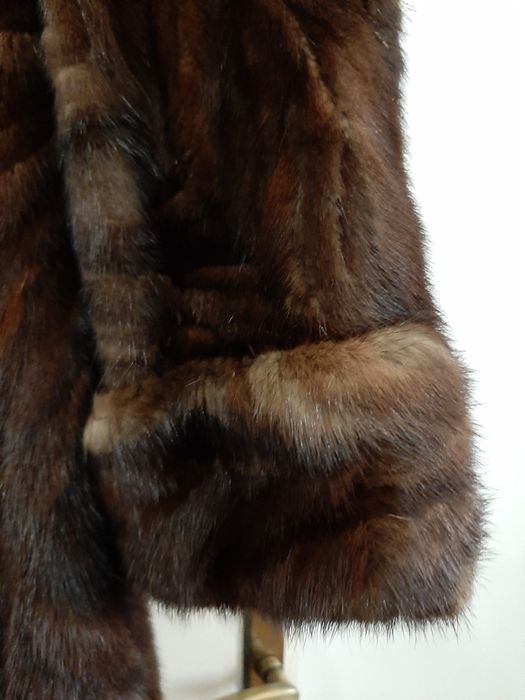 Haină de damă din blană