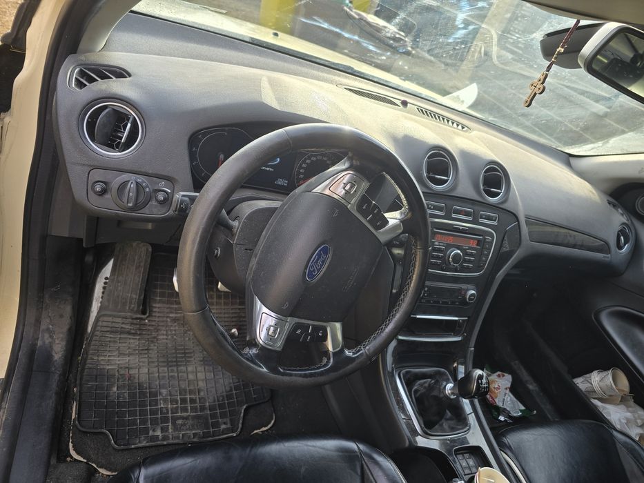 FORD Mondeo 2014 — imagine 2