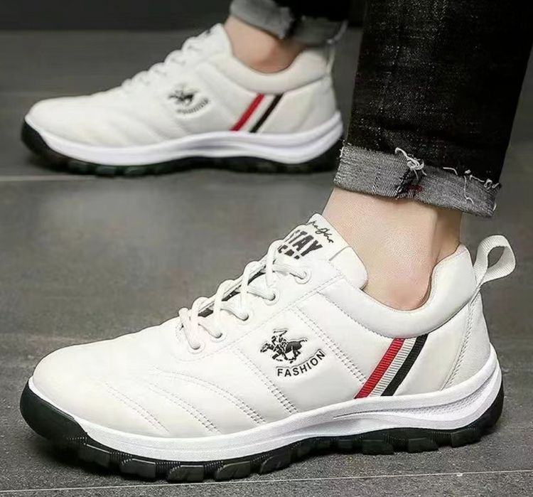 Продам кроссовки 42р.