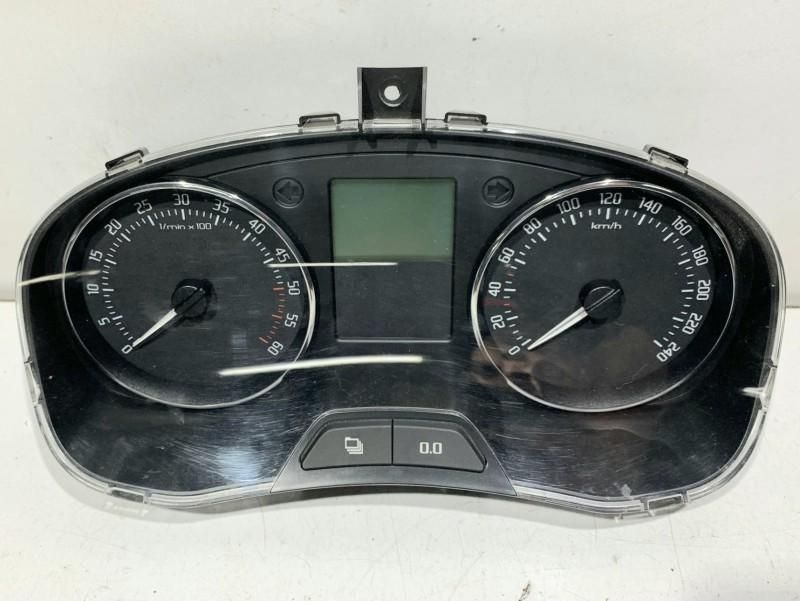 Ceasuri bord europa Skoda Fabia 2 facelift 5J0920811D 1.6 tdi cutie ma
