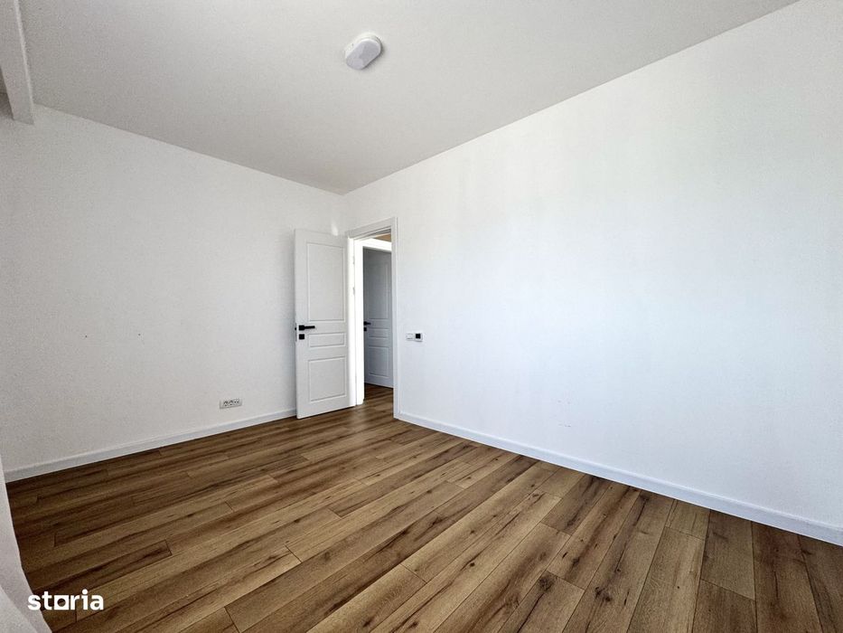 Casa 5 Camere P+1 | Teren 250mp | 2 Locuri Parcare | 125000e luna asta