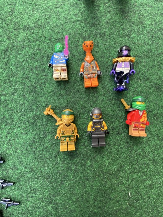 Vand lego diverse figurine si modele