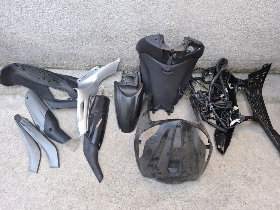 Piaggio beverly 300 / 350 2012 2015 пластмаси benelli trk пластмаси benelli 125 bn
 yamaha booster 50 п