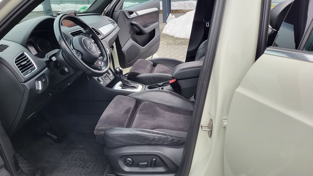 Vând Audi Q3 4X4( quqtrro)S-LINIE cutie automată 7+1 viteze euro 5 Imp