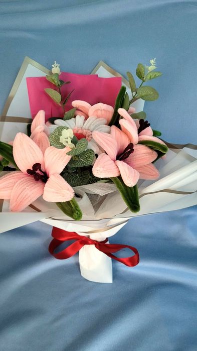 Buchet handmade din sârmă plușată