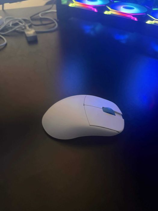 Lamzu atlantis mini pro 4k