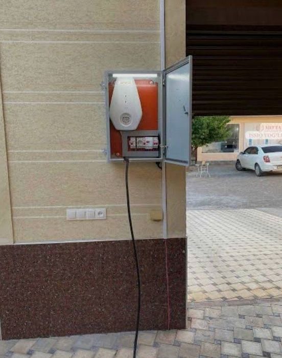 Elektro mobil zaryadniklari ustanofkasi