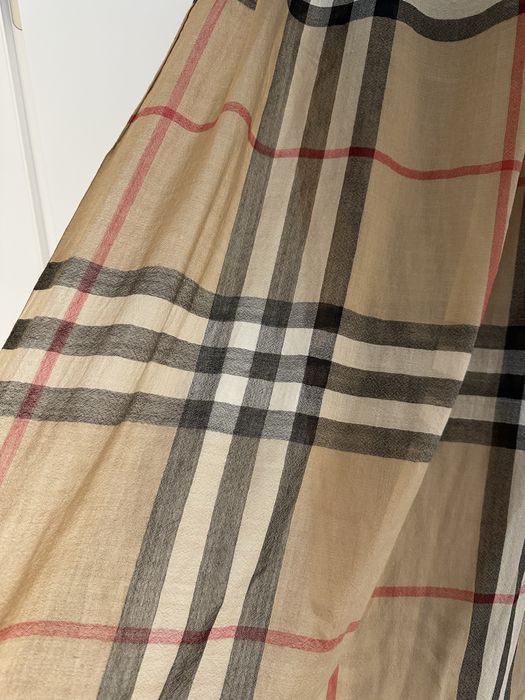 Оригинален шал Burberry