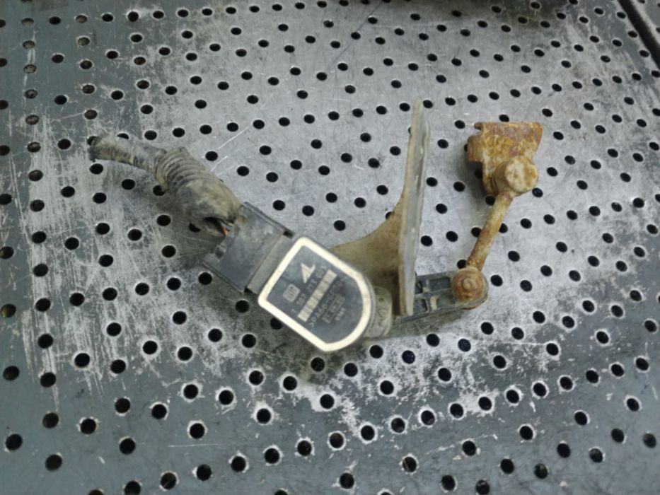 senzor nivel spate alfa romeo 159 2005-2010   1307213003