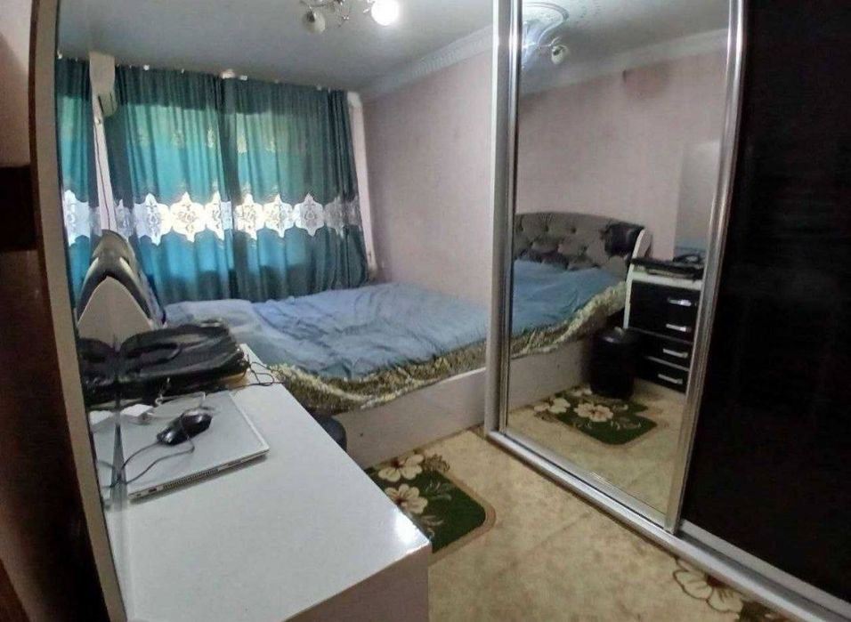 Метро М Улугбек. 3 комнатная Кирпич. 66 кв.м.