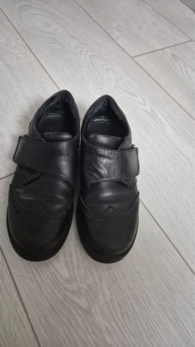 Продам детские туфли на мальчика