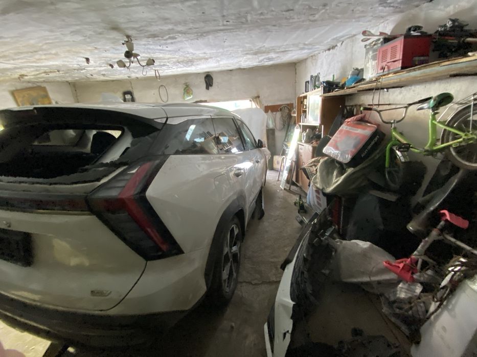 Geely atlas в аварийном состоянии