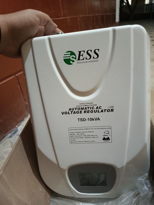 Однофазный стабилизатор напряжения ESS TSD-10kVA, предназначенный для