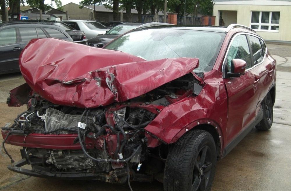 Nissan qashqai 1.2 DIG T 2015Gна части. АВТОМАТ НАВИГАЦИЯ