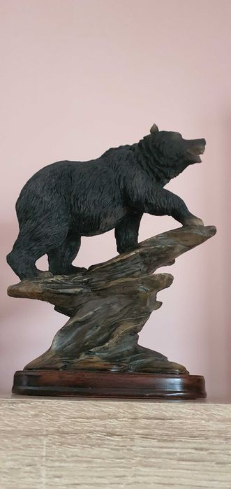 Статуетка на мечка