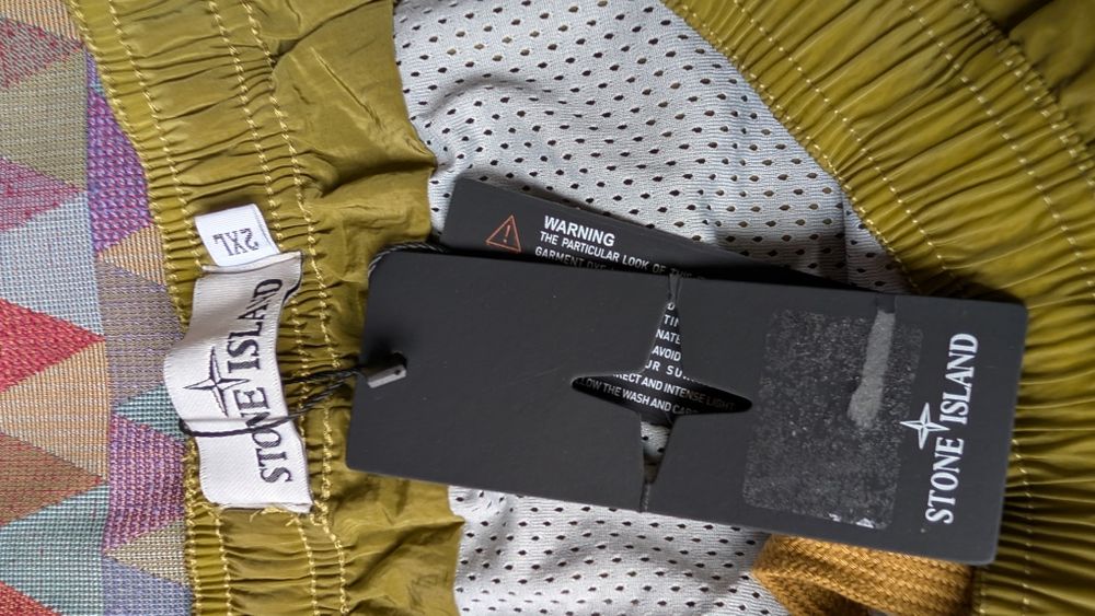 Pantaloni Stone Island kaki reflectorizant