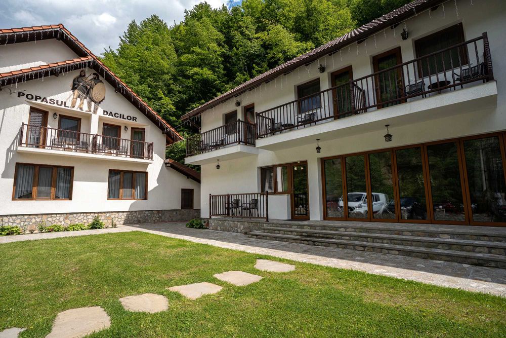 Cabana cu piscina interioara incalzita (Revelion / Craciun)