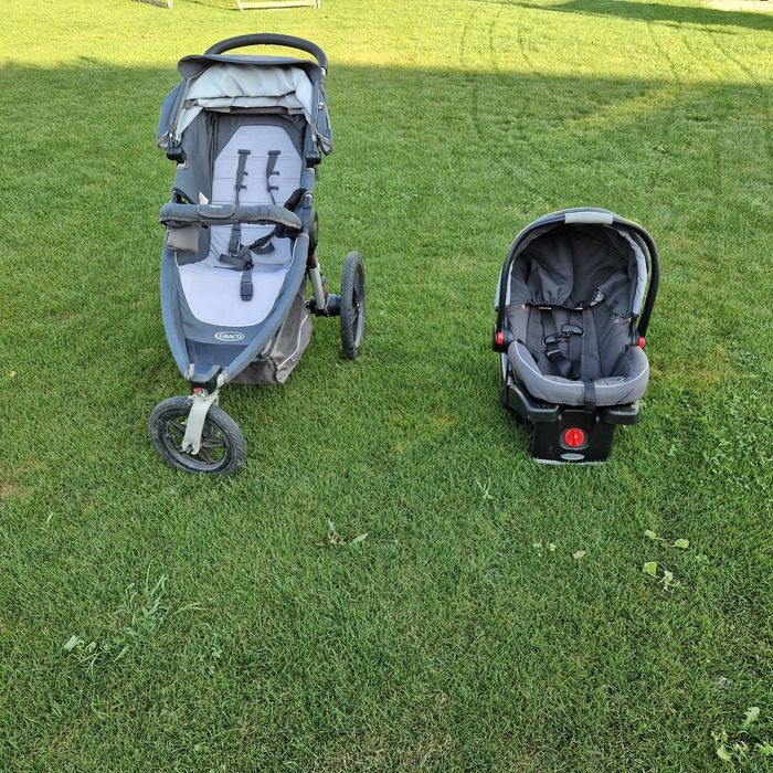 Carucior 3 in 1 graco