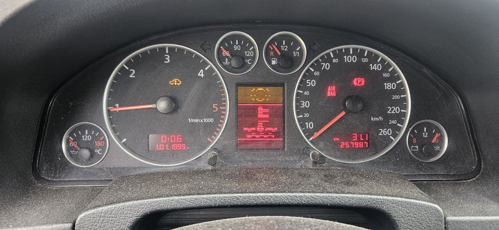 Ауди А6 Ц5 2.5тди 180кс на части Audi A6 C5 Allroad na chasti