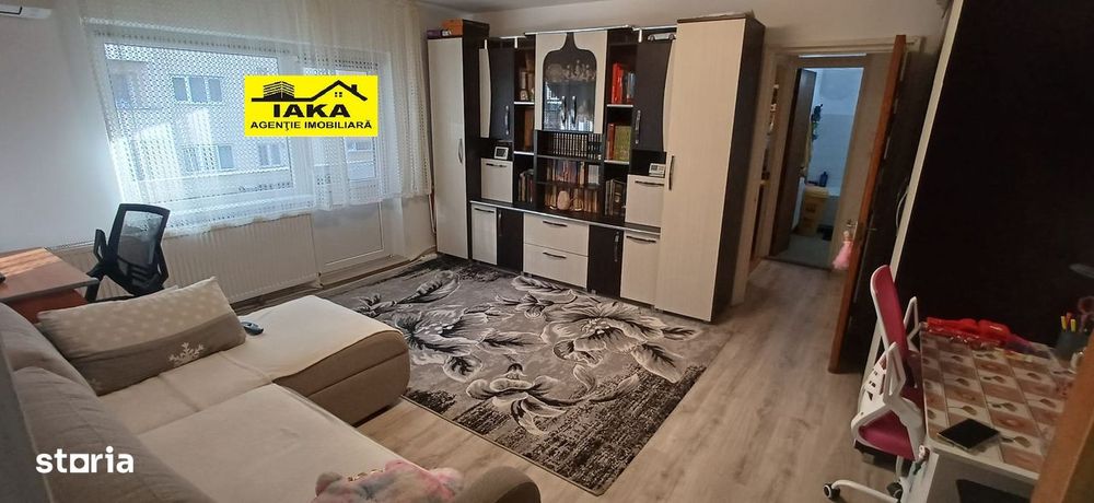 Unirii, 3 camere, etaj 3, garaj sub bloc