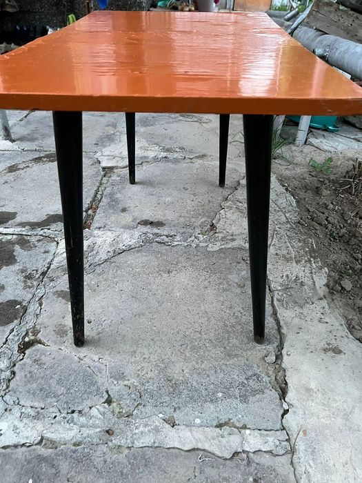 Журнальный столик