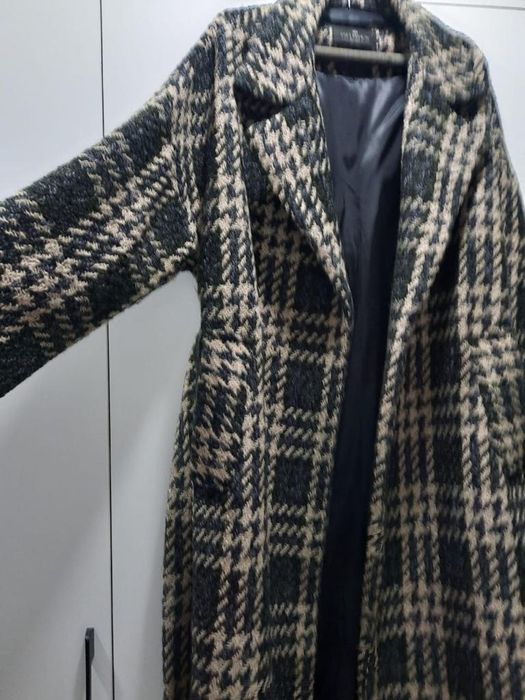 Продам осеннее пальто.