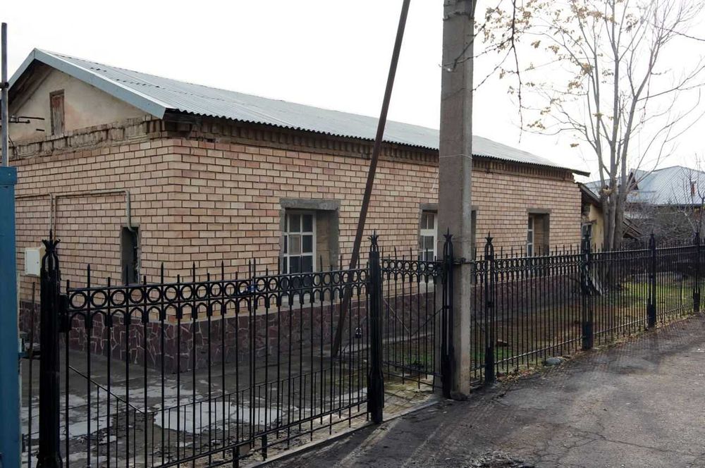 Продается дом в Чирчике 8,8 соток