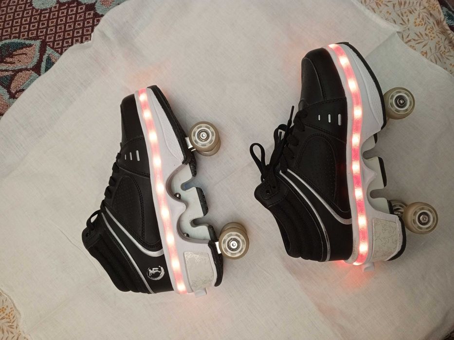 Кроссовки на роликах  черные размер 37