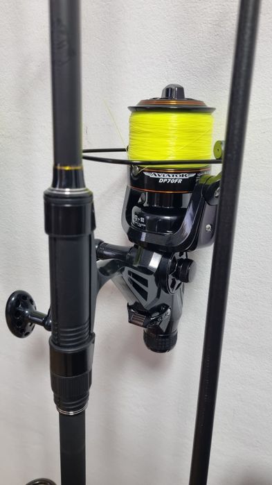 SET 4 Lansete Crap FL VIPER 3.90m 3.5 LBS + 4 Mulinete AVIATOR DP70