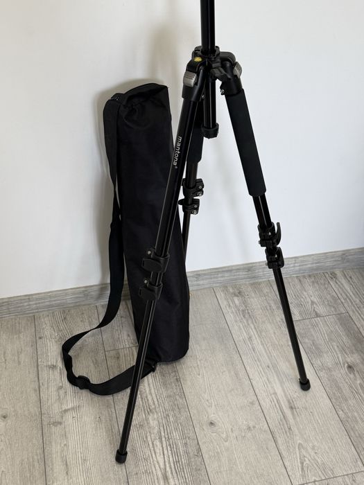 Tripod camera Nou